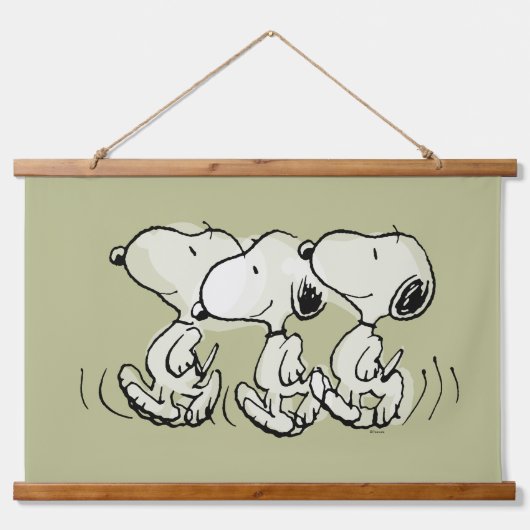 pinda's | Snoopy Walking Tall Hangend Wandkleed (Voorkant)
