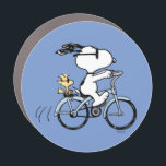 pinda's | Snoopy & Woodstock Bicycle Automagneet<br><div class="desc">Bekijk dit geweldige Peanuts-ontwerp met Snoopy en Woodstock.</div>