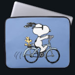 pinda's | Snoopy & Woodstock Bicycle Laptop Sleeve<br><div class="desc">Bekijk dit geweldige Peanuts-ontwerp met Snoopy en Woodstock.</div>
