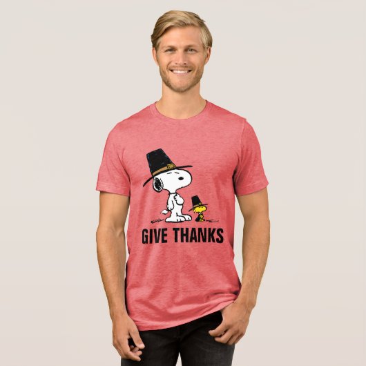 pinda's | Snoopy & Woodstock Pilgrim Tri-Blend Shirt (Voorkant volledig)