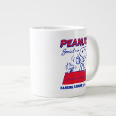 pinda's | Snoopy & Woodstock rondhangen Grote Koffiekop (Voorkant rechts)