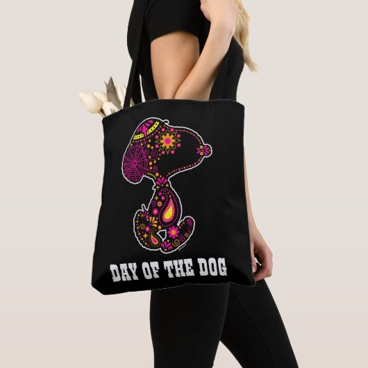 pinda's | Verdroogde dag van de hond Tote Bag (Dichtbij)