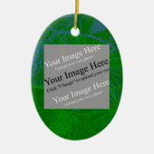 Pine achtergrond blauw groen, uw-afbeelding-templa keramisch ornament (Voorkant)