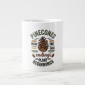 Pine cone design - De Evergreen Belofte Grote Koffiekop (Voorkant)