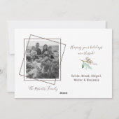 Pine Cone Foliage Holiday Monogram Foto Feestdagenkaart (Achterkant)