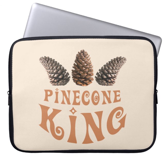 Pine cone king laptop sleeve (Voorkant)