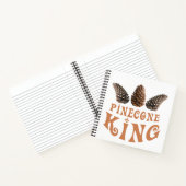 Pine cone king notitieboek (Binnen)