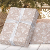 Pine Cone Patroon Beige Witte Naam Tekst Kerstmis Cadeaupapier