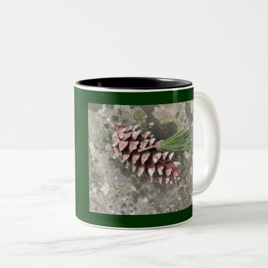 Pine Cone & Tassel Mok (Voorkant rechts)