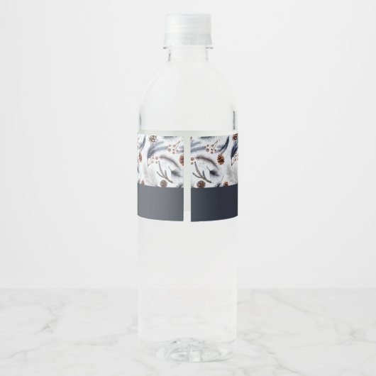 Pine Cones en Pine Needles Kerstpatroon Waterfles Etiket (Achterkant)