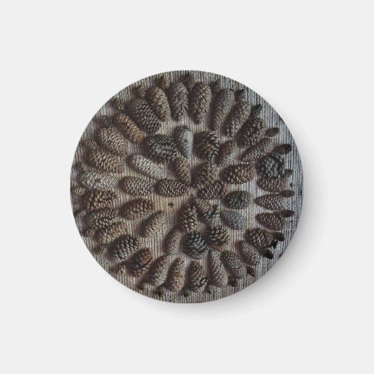 Pine cones mandala klein, 3,2 cm ronde magneet (Voorkant)