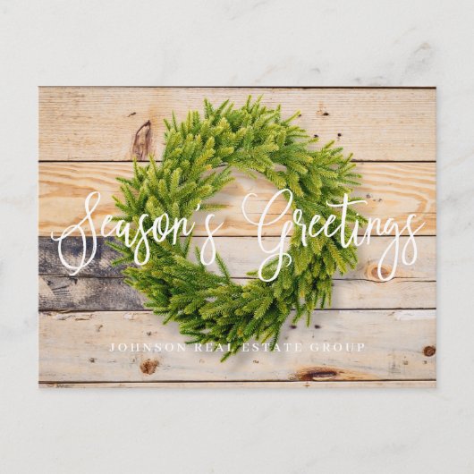 Pine krans op hout | Groeten van het seizoen Feestdagenkaart (Voorkant)
