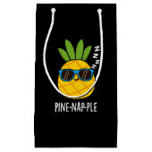Pine-nap-ple Grappig Fruit Ananas Pun Dark BG Klein Cadeauzakje (Voorkant)