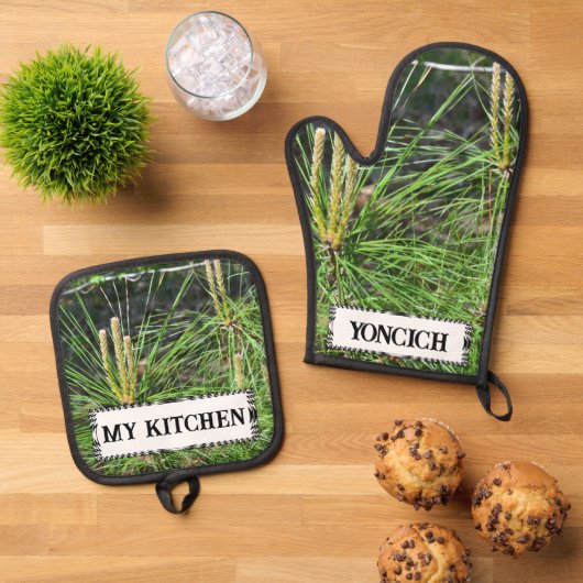 Pine Needles van Kenneth Yoncich Ovenwant & Pannenlap Set (Top down)