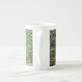 Pine Needles van Kenneth Yoncich Porselein Kop (Achterkant)