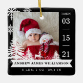 Pine Tree & Snow Baby Geboorte Statistieken & Foto Keramisch Ornament (Voorkant)