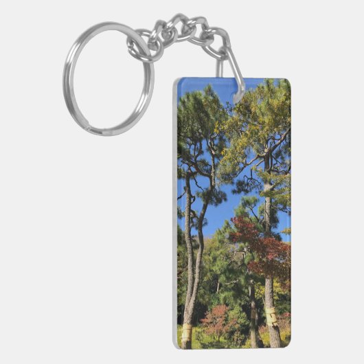 Pine Trees in het najaar van de hemel Sleutelhanger (Voorkant Links)
