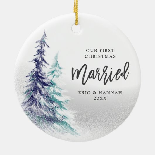 Pine Trees op maat voor eerste kersthuwelijk Keramisch Ornament (Achterkant)