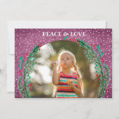 Pine Wreath op Plum Kerstfoto Feestdagenkaart (Voorkant)