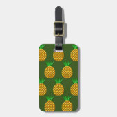 Pineappelpatroon op groene achtergrond bagagelabel (Voorkant verticaal)