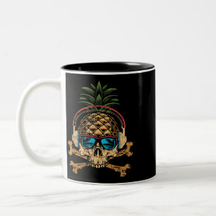 Pineapple DJ Skull Summer Vibes Gamer Hawaiian Sun Tweekleurige Koffiemok