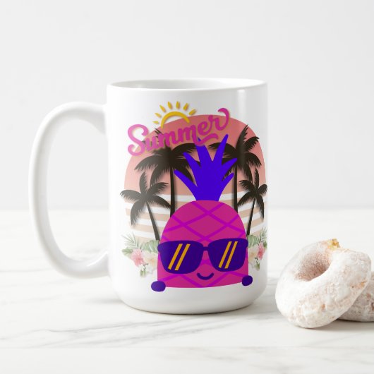Pineapple Enjoying the Summer Koffiemok (Met donut)