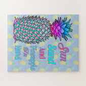 Pineapple In Hand Beach Legpuzzel (Horizontaal)