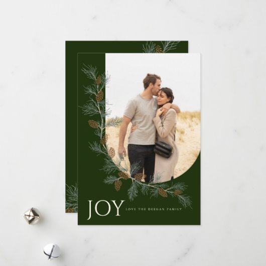 Pinecone Bough Vertical Holiday Card Green Feestdagenkaart (Voorkant / Achterkant in situ)