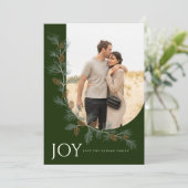 Pinecone Bough Vertical Holiday Card Green Feestdagenkaart (Staand voorkant)