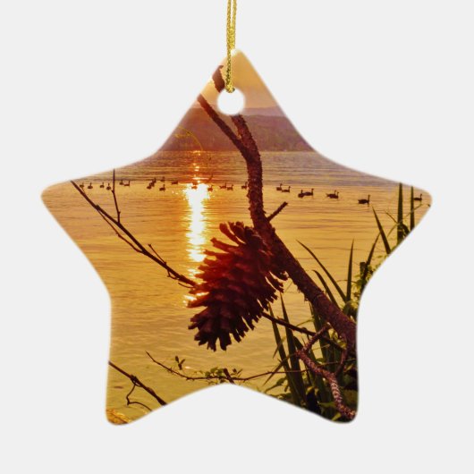 Pinecone Lake sunset Keramisch Ornament (Voorkant)