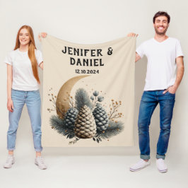 Pinecones and Crescent Moon Winter Love Fleece Deken