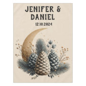 Pinecones and Crescent Moon Winter Love Tafelkleed (Voorkant)