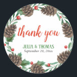 Pinecones Berry Christmas | Bruiloft dank u Ronde Sticker<br><div class="desc">Pinecones Berry Christmas | Bruiloft dank u</div>