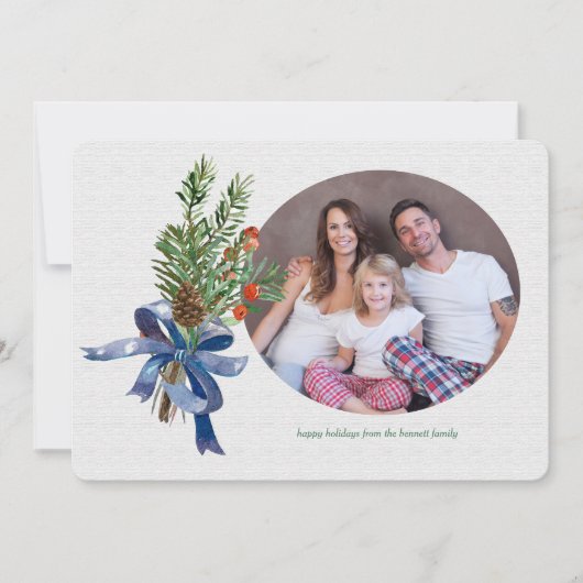 Pines Berries en Bow Holiday Photo Card Feestdagenkaart (Voorkant)