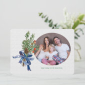 Pines Berries en Bow Holiday Photo Card Feestdagenkaart (Staand voorkant)