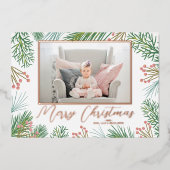 Pines Berries Navy Blue Kerstfoto Folie Feestdagenkaart (Voorkant)