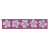 Pineywood Geranium #1 Korte Tafelloper (Horizontaal)