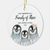 Pinguïn 1 kerst als een gezin van drie jaar keramisch ornament (Links)