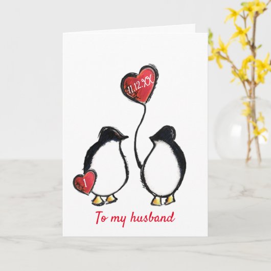 Pinguïn 1e papieren huwelijksjubileum echtgenoot kaart (Gele Bloem)