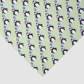Pinguïn 3 jaar oud blauw groen tissuepapier (Detail)