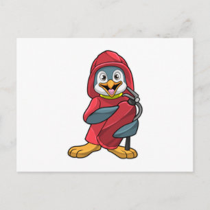 Pinguïn als brandweerman met brandblusser briefkaart