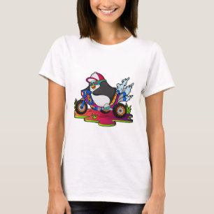 Pinguïn als fietser met motorfiets t-shirt