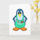 Pinguïn als kapper met schaar en scheermes kaart (Gele Bloem)