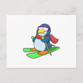 Pinguïn als skiër met skisjaal en zonnebril briefkaart (Voorkant)