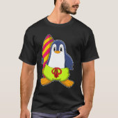 Pinguïn als Surfer met surfboard T-shirt (Voorkant)