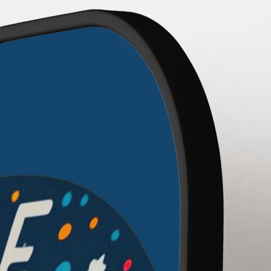 Pinguïn avontuur: Pinguïn liefhebbers verkennen nu Pickleball Paddle (Links Detail)