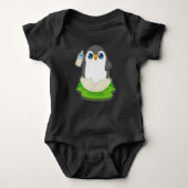 Pinguïn Baby flesje melk Romper (Voorkant)