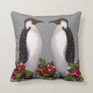 Pinguïn Couple in sneeuw: kerstkunst: Holly Kussen