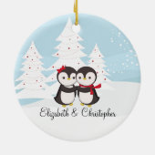 Pinguïn Couple Love Cute First-kerstversiering Keramisch Ornament (Achterkant)