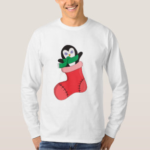 Pinguïn die opwarmt tot de koude t-shirt